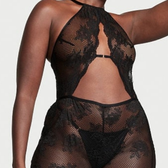 NWT VS VERY SEXY Black Fishnet Floral Crotchless Catsuit Bodysuit - Picture 4 of 4